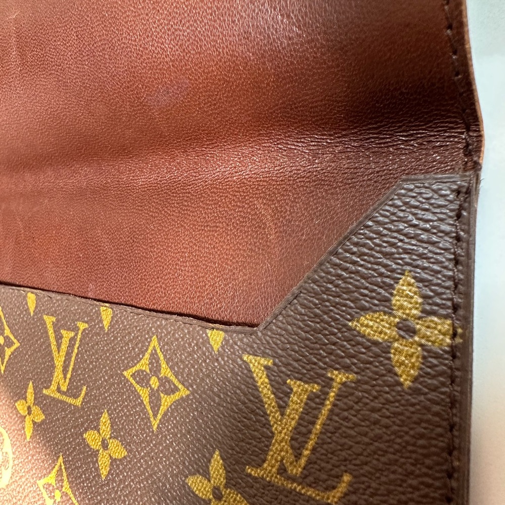 *SOLD*  Louis Vuitton Vintage Envelope Document or IPad Holder - Picture 12 of 16